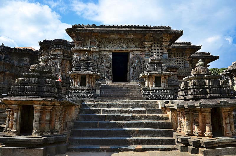 An_entrance_into_the_Hoysaleshwara_temple_in_Halebidu