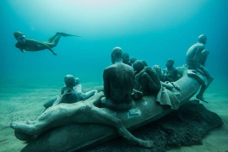 breathtaking-underwater-museum-turns-ocean-floor-into-art-gallery-and-doubles-as-artificial-ree__880