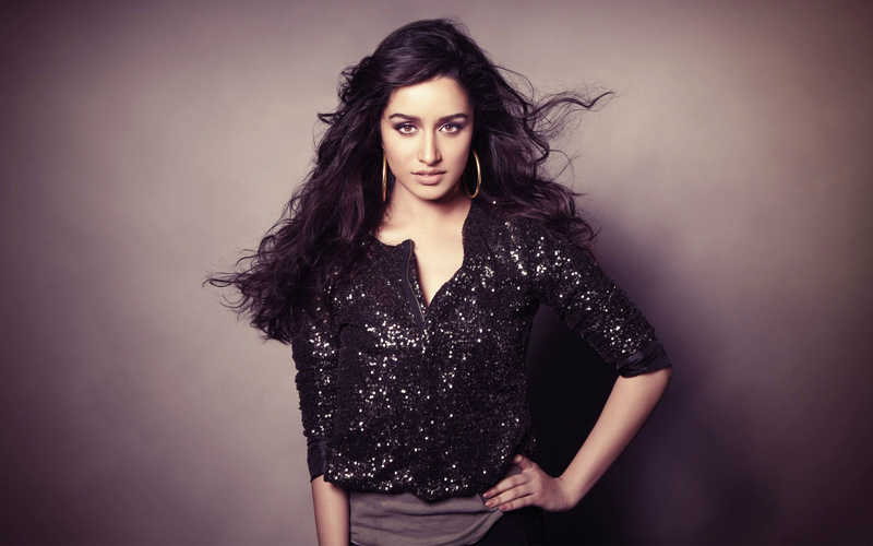 Bollywood_Actress_Shraddha_Kapoor_Photoshoot_in_Black_Top_HD_Wallpaper