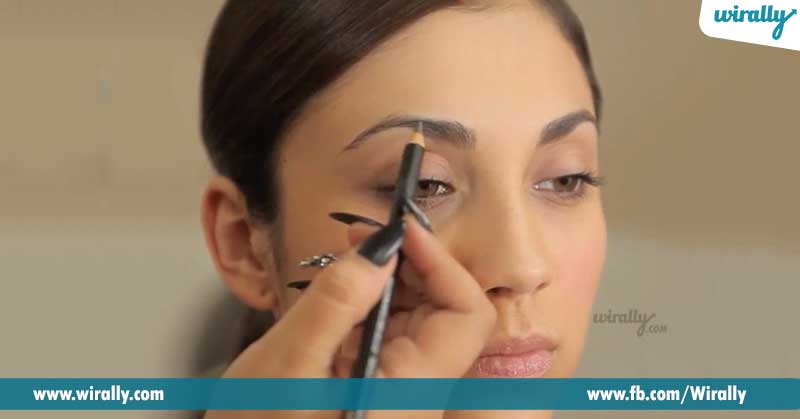 1.-Let-your-brows-be-naturally-shaped