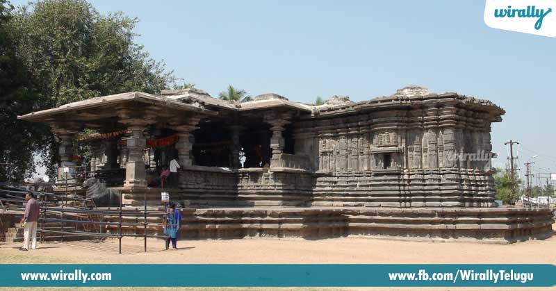 8-Warangal-Thousand-Pillar-Temple