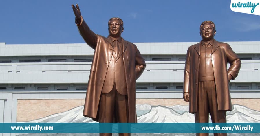 Kim-II-Sung Statue