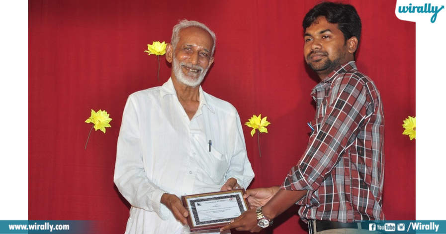 kalyanasundaram receiving award
