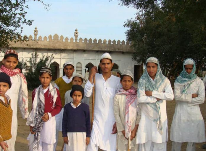 Madrasa, Delhi, Bharat Mata ki Jai, Muslim boys, Violence,bharat mata ki jai,Chant 'Bharat Mata ki Jai',beaten up for not chanting bharat mata ki jai,waris pathan,Mohan Bhagwat,Arun Jaitley,bharat mata ki jai slogan