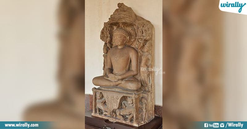 Jain God Tirthankara Idol