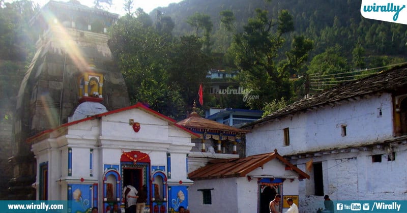 Kashi Vishwanath Temple In Uttarkashi