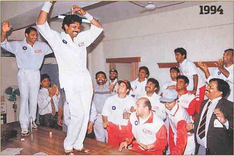 15. Rare And Funny Pic Of Kapil Dev And Mohammed Azharuddin