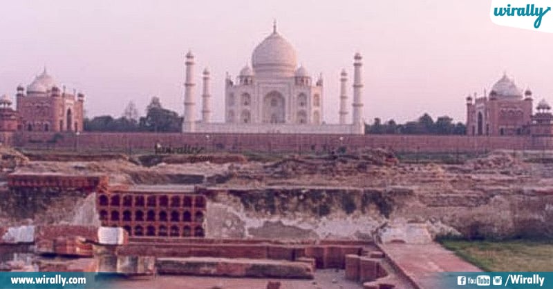 9 Taj Mahal