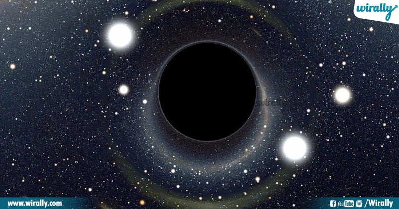 5 Facts About Black Holes